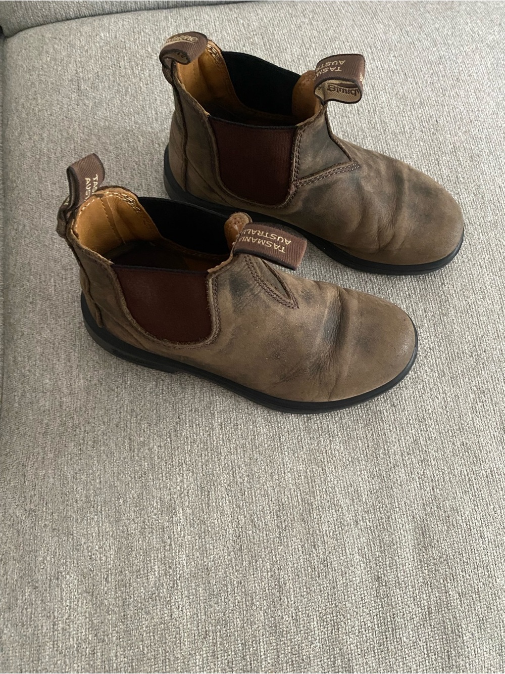 Blundstone Kids Brown Chelsea Boots with Dark Brown Elastic